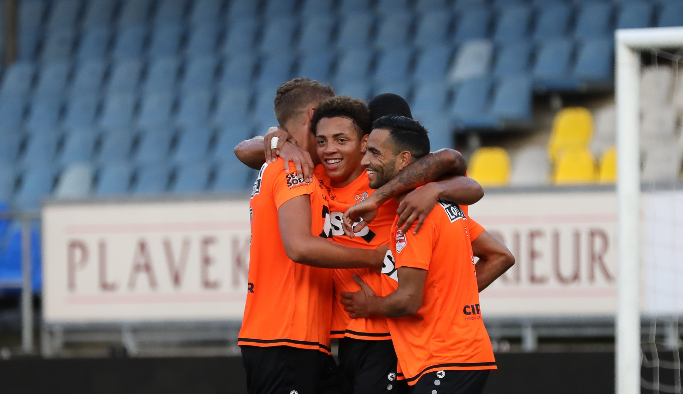 SC Cambuur - FC Volendam: 2 - 4 (1 - 1)