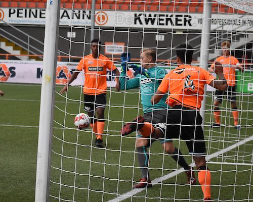 Koploper eerste uur nu hekkensluiter