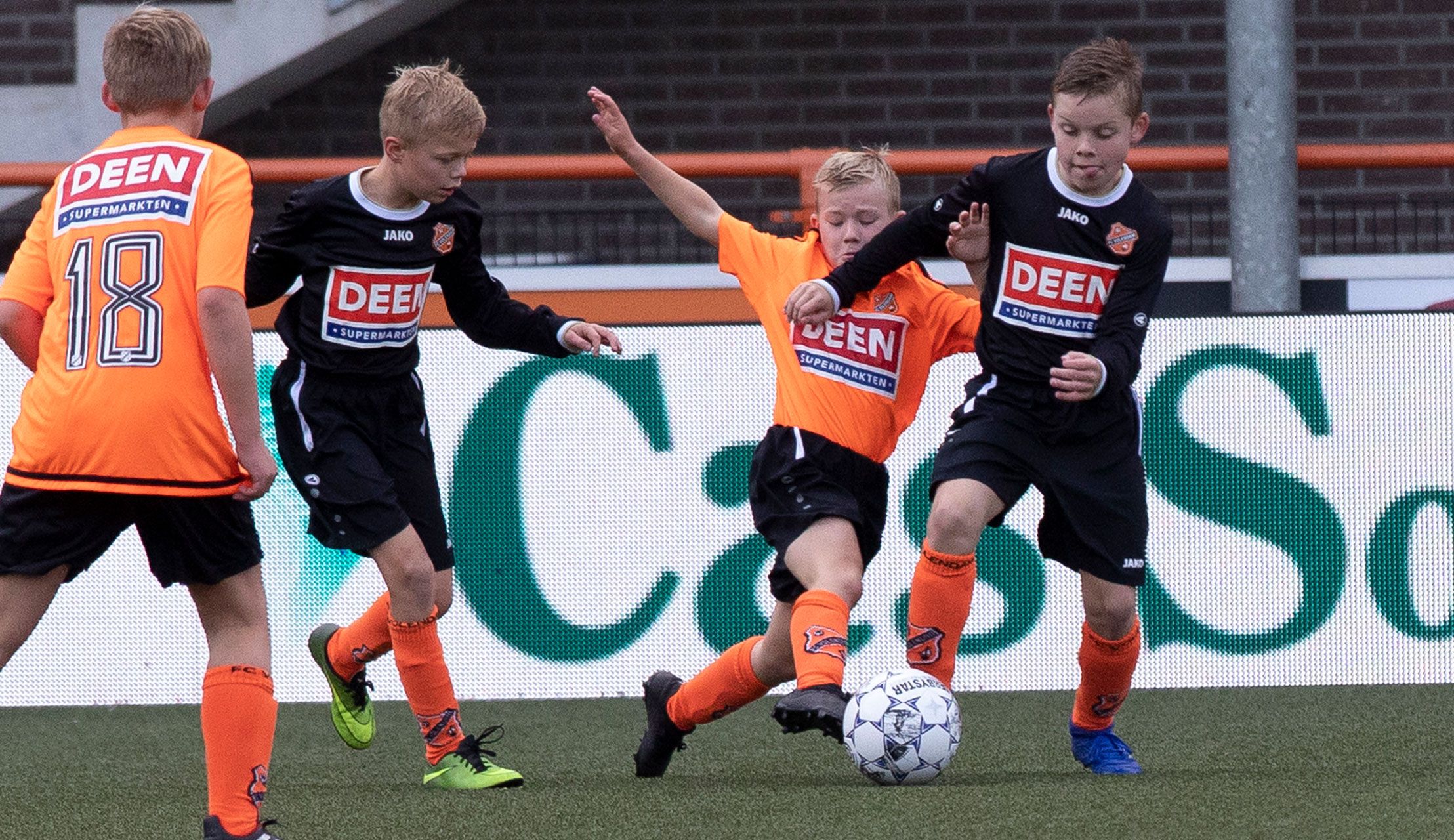 RKEDO JO11 en SV Marken MO11 door naar de volgende ronde Deen Cup