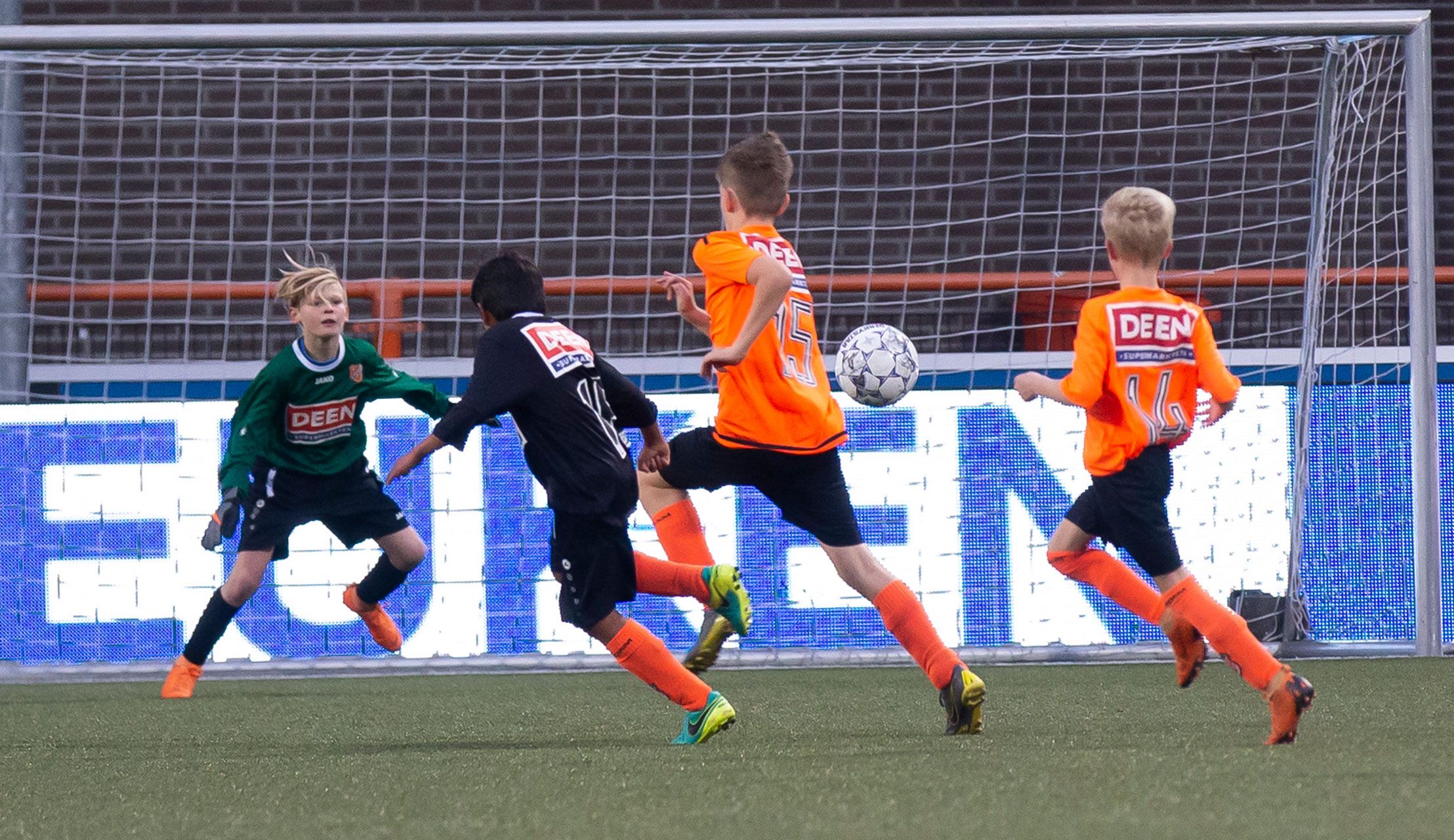 Jongens en meiden van Vitesse '22 door naar volgende ronde Deen Cup