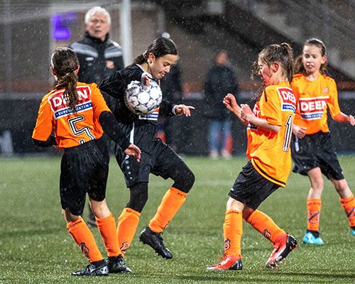 Deen Cup: meiden van Amstelveen Heemraad en jongens van Zeeburgia door naar halve finale