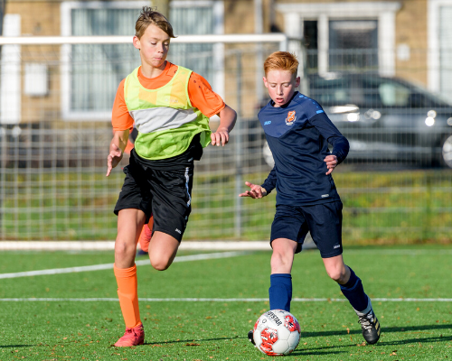 Gemixte teams FC en RKAV: ‘Betere ontwikkeling en meer kansen’