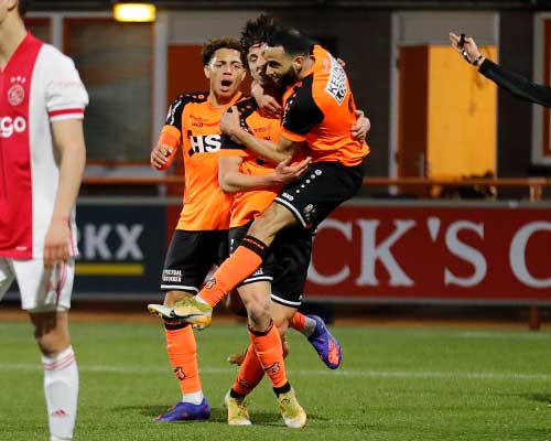 God zegene de greep bezorgt FC Volendam winst in knotsgek duel