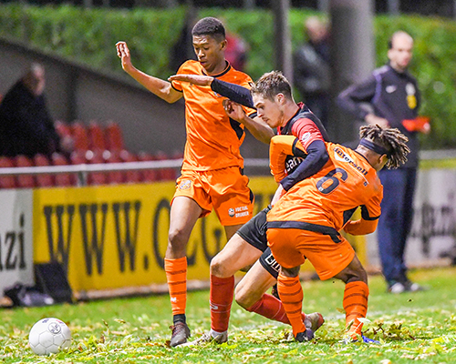 Jong FC Volendam tegen verhouding in onderuit tegen De Treffers