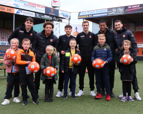 Honderden kinderen genieten van geslaagde AH-FC Volendam Familiedag