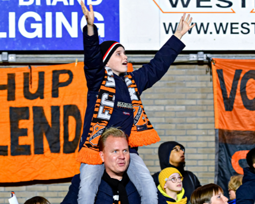 Geen publiek in voetbalstadions feitelijk bekeken in vier vragen