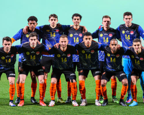 FC Volendam veilt unieke voetbalitems voor de Cruyff Foundation