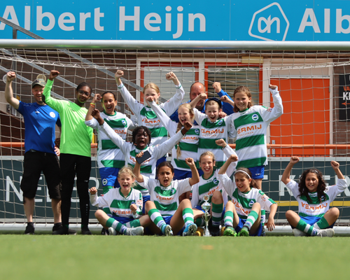 RKAV Volendam en SV Kadoelen winnaars finaledag Albert Heijn Cup 21-22