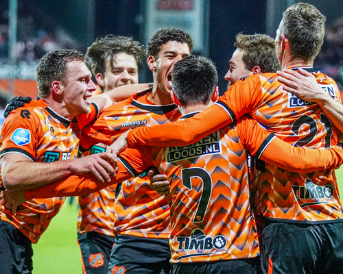 Doelpuntenmakers Ould-Chikh en Van Mieghem genieten van teamspirit FC Volendam