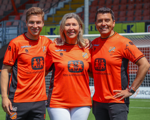 SOS Kinderdorpen terug op het FC Volendam-shirt als maatschappelijk partner