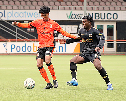 Jong FC Volendam geeft in slotseconde volle buit uit handen