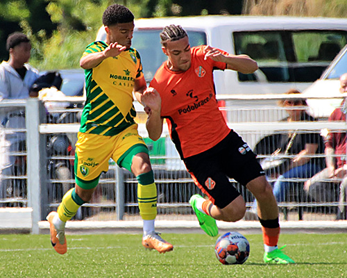 Jong FC Volendam boekt belangrijke zege op koploper ADO Den Haag O21