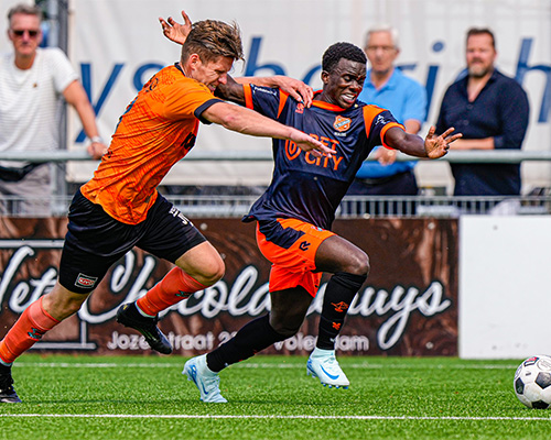 Volendams voetbalfeest levert oefenzege op voor FC Volendam