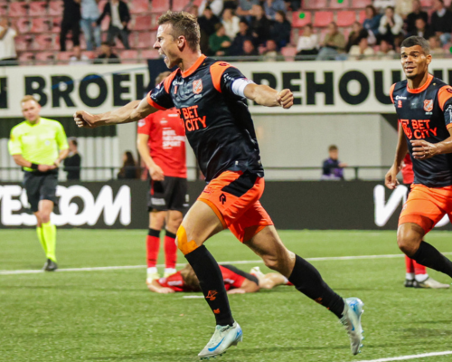 FC Volendam dwingt koploper in extremis op de knieën