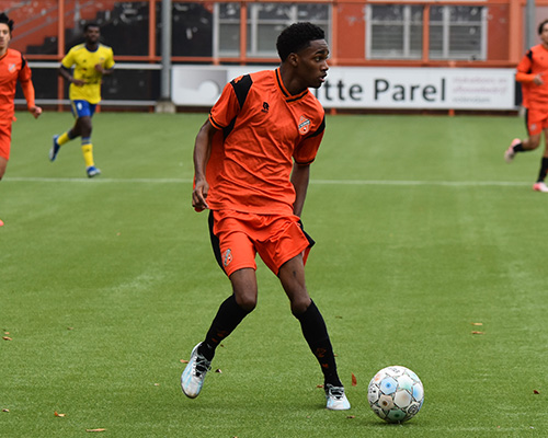 FC Volendam O21 deelt punten met koploper / FC Volendam O19 lijdt eerste puntverlies van het seizoen