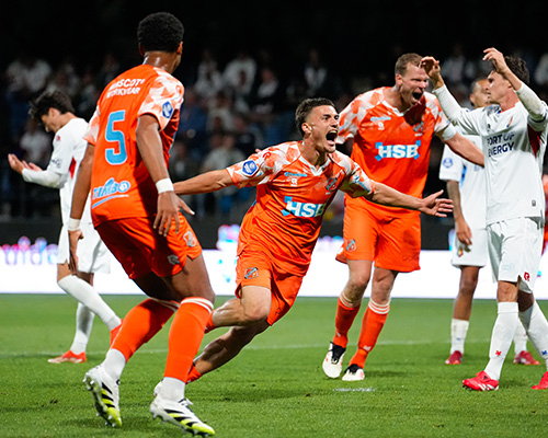 Debutant Descotte redt Volendams punt in Velsen-Zuid