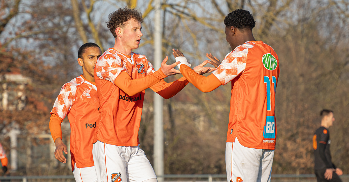 O21 pakt eerste driepunter / O19 lijdt flinke nederlaag in Den Haag