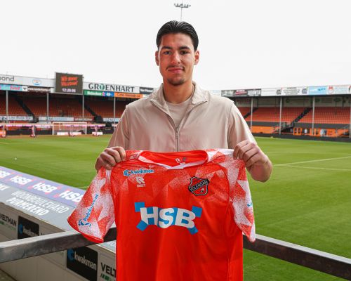 Jeugdspeler Enzo Pestana tekent nieuw contract