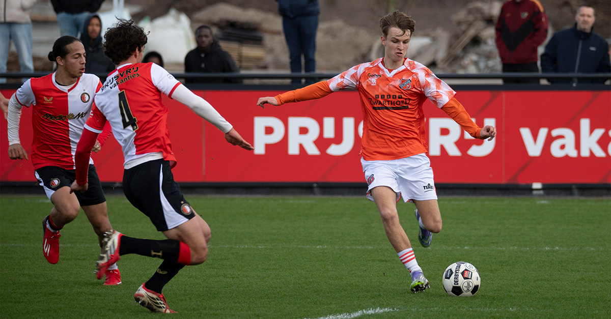 FC Volendam O21 wint ruim van IJsselmeervogels / FC Volendam O19 onderuit op Varkenoord