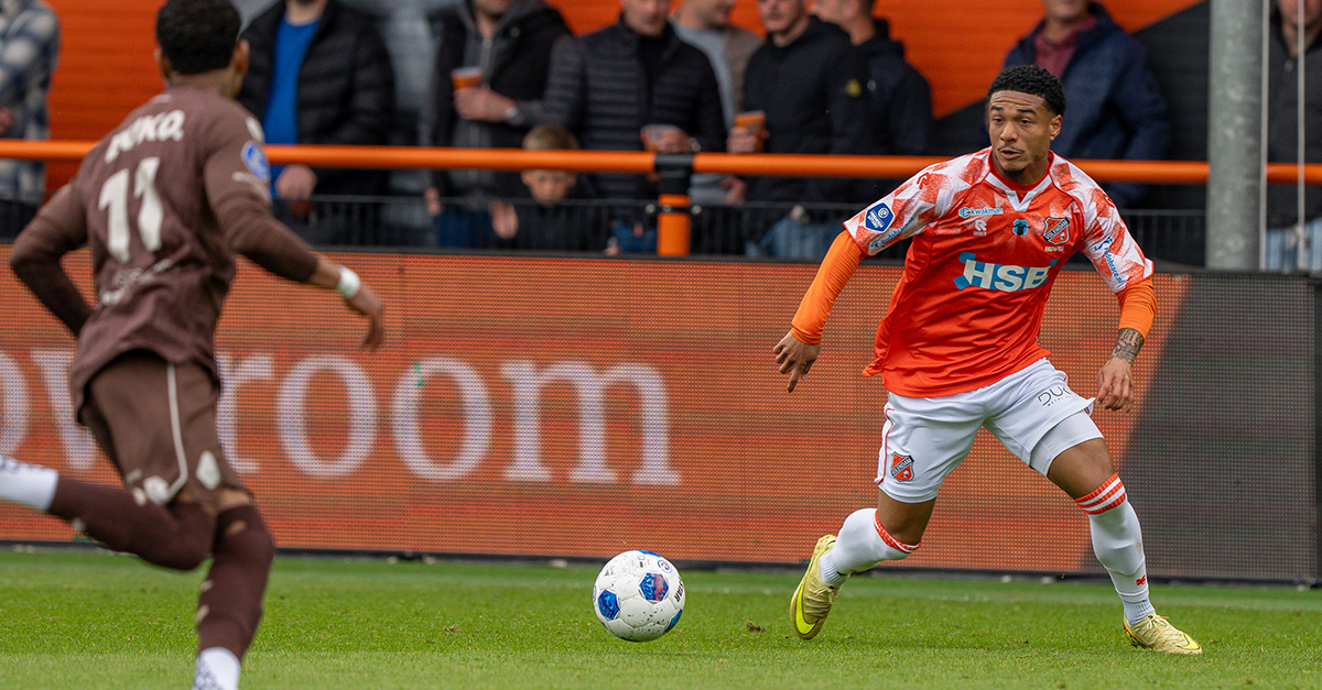 FC Volendam gaat play-offs in na nederlaag tegen Telstar