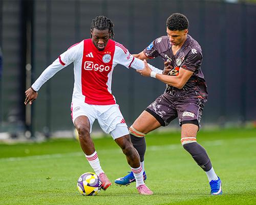 Gelijkspel in nuttig oefenduel tegen Ajax