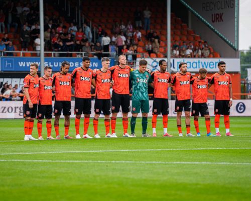 Overledenen op traditionele wijze herdacht voorafgaand aan duel tegen TOP Oss