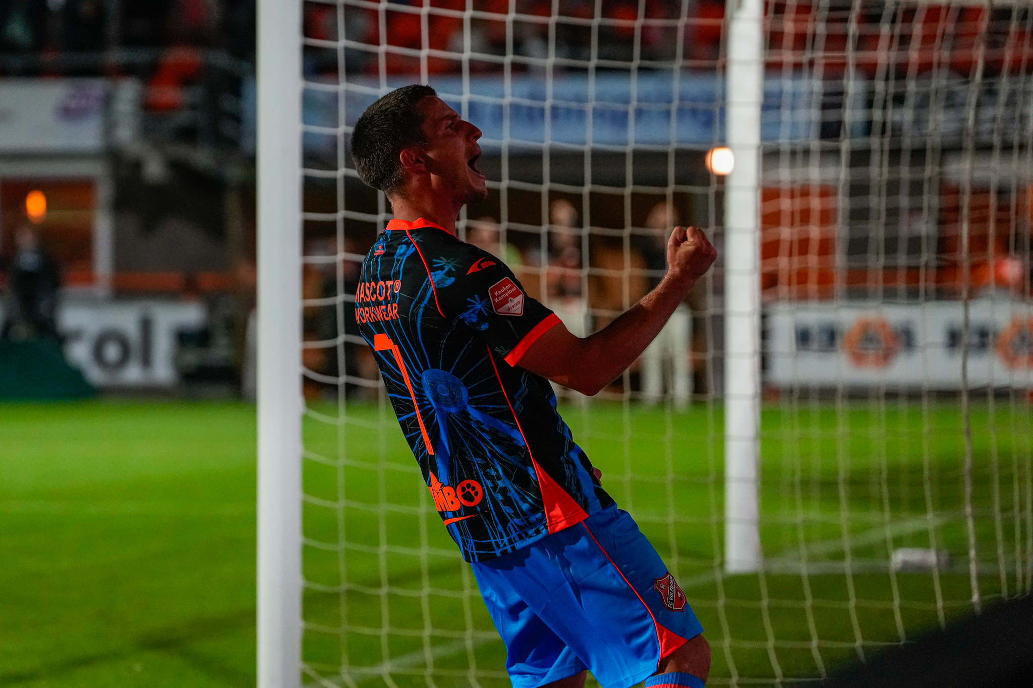 Liveblog: FC Volendam wint met ruime cijfers van FC Dordrecht