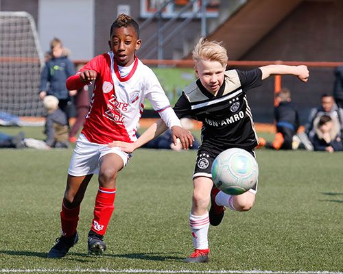 Ajax O9 wint Molenaar &amp; Zwarthoed Cup