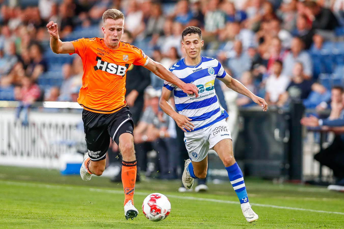 Effectief De Graafschap dient FC Volendam eerste nederlaag toe